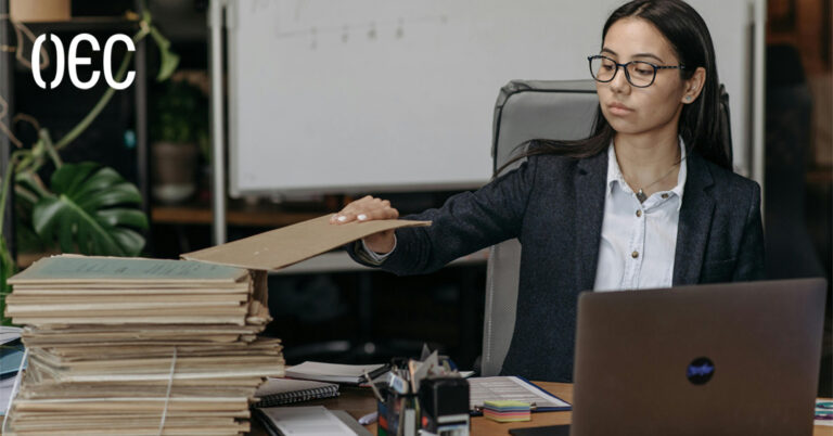 طرق تحسين كفاءة العمل الإداري